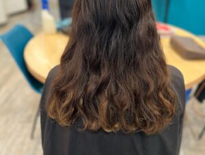 Coiffure professionnelle à Conflans-Sainte-Honorine – salon spécialisé en coupe, brushing, coloration et soins capillaires